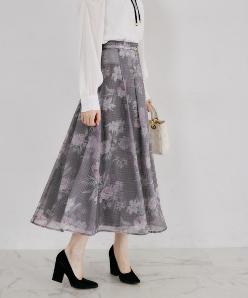 tocco closet(トッコ クローゼット)の「ストーン付きベルテッドシアーフラワーチェックタックスカート(スカート・レディース・ピンクベージュ/モカ・M)」の22枚目の写真