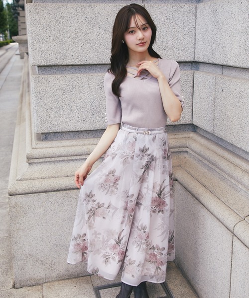 tocco closet(トッコ クローゼット)の「ストーン付きベルテッドシアーフラワーチェックタックスカート(スカート・レディース・ピンクベージュ/モカ・M)」の17枚目の写真
