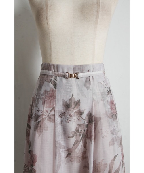 tocco closet(トッコ クローゼット)の「ストーン付きベルテッドシアーフラワーチェックタックスカート(スカート・レディース・ピンクベージュ/モカ・M)」の6枚目の写真