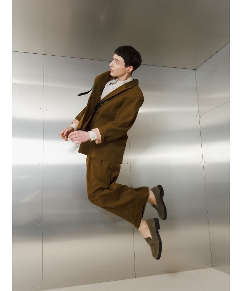 ELCHELE(エルチェレ)の「DOUBLE WAIST PANTS(スラックス・レディース・ブラック/ヘザーグレー/キャメル・38/36)」の11枚目の写真