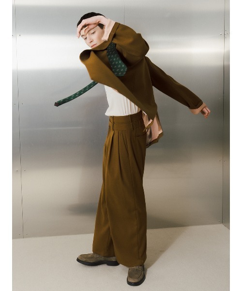 ELCHELE(エルチェレ)の「DOUBLE WAIST PANTS(スラックス・レディース・ブラック/ヘザーグレー/キャメル・38/36)」の10枚目の写真