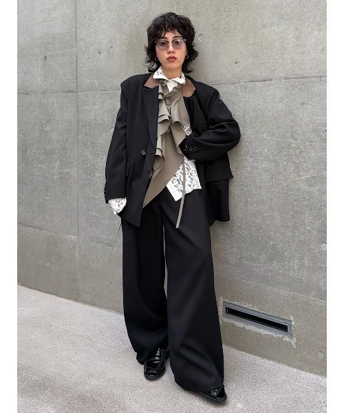 ELCHELE(エルチェレ)の「DOUBLE WAIST PANTS(スラックス・レディース・ブラック/ヘザーグレー/キャメル・38/36)」の20枚目の写真