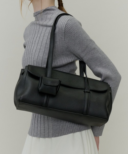 Plumel(プルメル)の「Eco Leather Long Handle Bag with Pouch / ミニポーチ付きロングハンドルレザーバッグ(ショルダーバッグ・レディース・ベージュ/ブラック・FREE)」の1枚目の写真