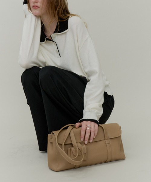 Plumel(プルメル)の「Eco Leather Long Handle Bag with Pouch / ミニポーチ付きロングハンドルレザーバッグ(ショルダーバッグ・レディース・ベージュ/ブラック・FREE)」の5枚目の写真