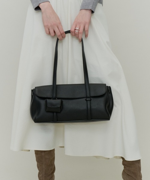 Plumel(プルメル)の「Eco Leather Long Handle Bag with Pouch / ミニポーチ付きロングハンドルレザーバッグ(ショルダーバッグ・レディース・ベージュ/ブラック・FREE)」の9枚目の写真