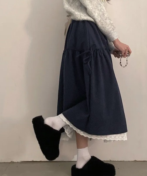 Emilie(エミリー)の「サイドリボン レースレイヤードロングスカート(スカート・レディース・ネイビー/クリーム/チャコールグレー/ブラック・FREE)」の13枚目の写真