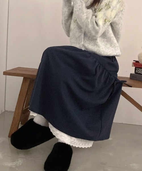 Emilie(エミリー)の「サイドリボン レースレイヤードロングスカート(スカート・レディース・ネイビー/クリーム/チャコールグレー/ブラック・FREE)」の15枚目の写真