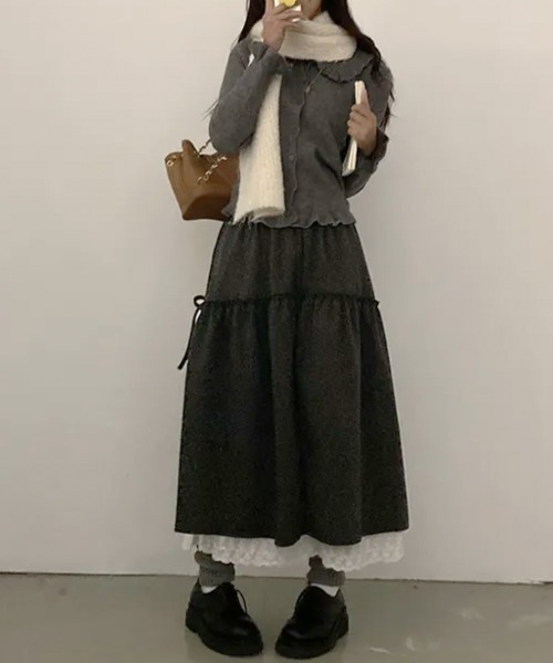 Emilie(エミリー)の「サイドリボン レースレイヤードロングスカート(スカート・レディース・ネイビー/クリーム/チャコールグレー/ブラック・FREE)」の19枚目の写真