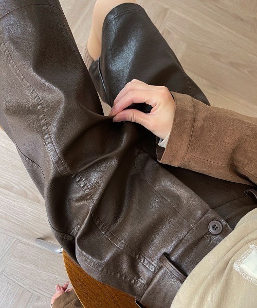 ＆soiree（アンドソワレ）の「センター切り替えフェイクレザーハーフパンツ（その他パンツ・レディース・ブラック/ブラウン・SMALL/MEDIUM/LARGE/X-LARGE）」の9枚目の写真