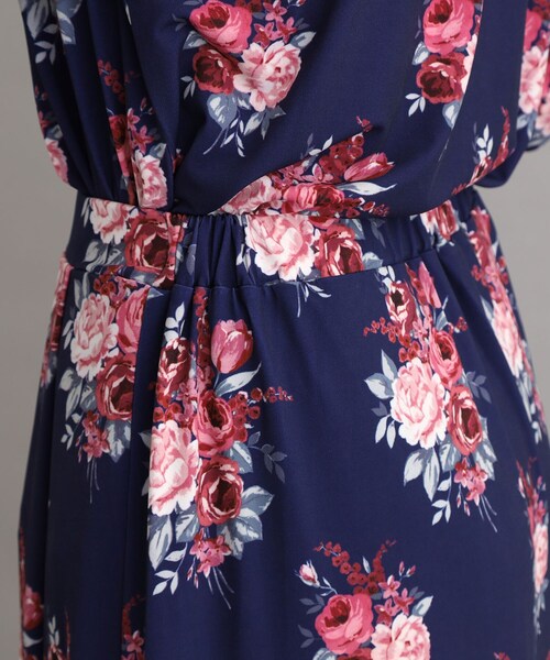 LAURA ASHLEY(ローラアシュレイ)の「【ジャージ素材/洗える/同柄アイテムあり】チスウィック柄スカート(スカート・レディース・ネイビー系・38/40)」の3枚目の写真