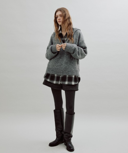 ANF.MUU(アンフムー)の「Vネックフーディニットプルオーバー(ニット/セーター・レディース・チャコールグレー/ブラウン/レッド・FREE)」の10枚目の写真