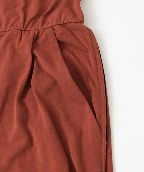 BY MALENE BIRGER（バイマレーネビルガー）の「BY MALENE BIRGER JUMPSUIT（サロペット/オーバーオール・レディース・ブラック/レッド・XS size/XX-SMALL）」の15枚目の写真