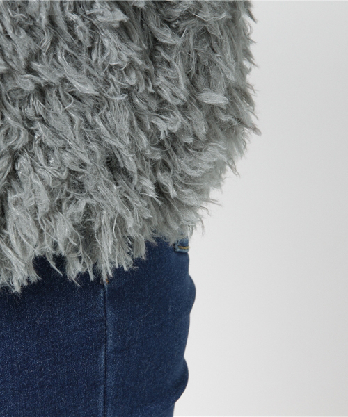 SLY（スライ）の「FLUFFY COAT2（その他アウター・レディース・グレー/オフホワイト/ベージュ・1/2）」の9枚目の写真