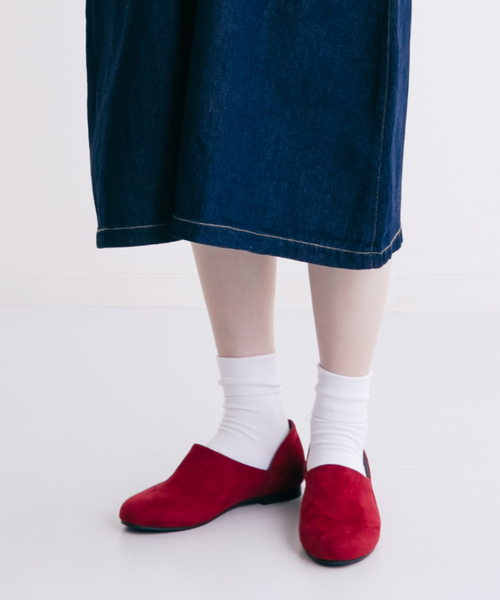 merlot plus(メルロープリュス)の「サイドカットローファー000-9489(パンプス・レディース・ブラック/ブラウン/レッド/キャメル/ホワイト・LL/S/M/L)」の5枚目の写真