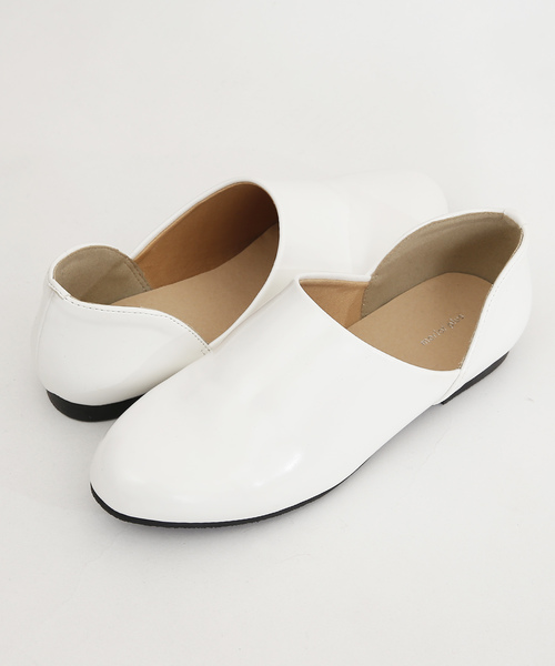 merlot plus(メルロープリュス)の「サイドカットローファー000-9489(パンプス・レディース・ブラック/ブラウン/レッド/キャメル/ホワイト・LL/S/M/L)」の6枚目の写真