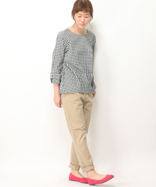 LBC（エルビーシー）の「コットンツイルテーパードパンツ              （その他パンツ・レディース・ベージュ/ネイビー・MEDIUM/LARGE）」の6枚目の写真