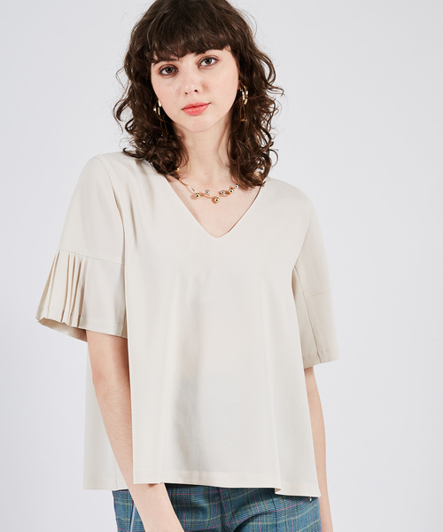 UNITED TOKYO（ユナイテッドトウキョウ）の「プリーツスリーブブラウス（シャツ/ブラウス・レディース・ホワイト/パープル/グレー/ベージュ/ブラック・1）」の11枚目の写真