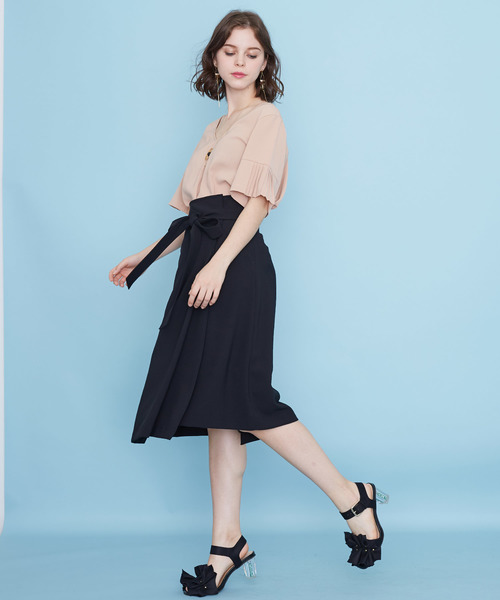 UNITED TOKYO（ユナイテッドトウキョウ）の「プリーツスリーブブラウス（シャツ/ブラウス・レディース・ホワイト/パープル/グレー/ベージュ/ブラック・1）」の13枚目の写真