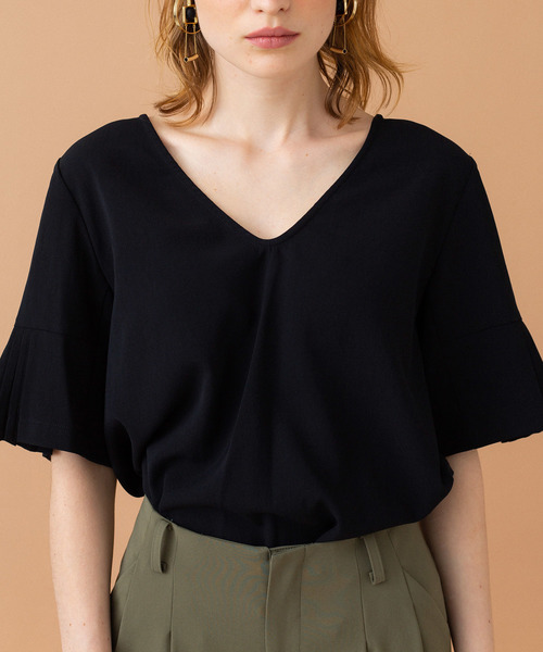 UNITED TOKYO（ユナイテッドトウキョウ）の「プリーツスリーブブラウス（シャツ/ブラウス・レディース・ホワイト/パープル/グレー/ベージュ/ブラック・1）」の18枚目の写真