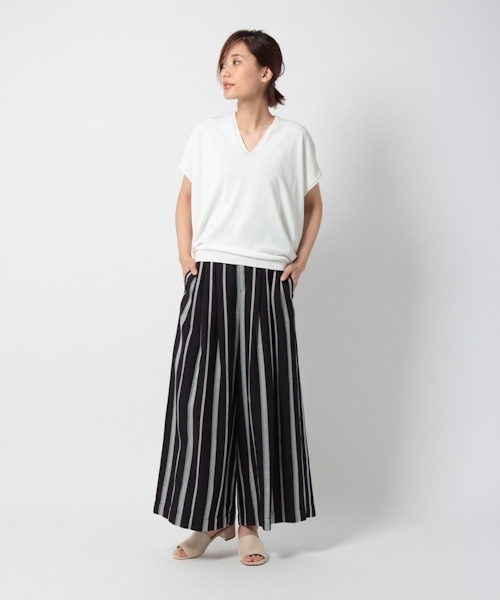 laboratory work（ラボラトリーワーク）の「コクーンホールガーメントVネックニットプルオーバー（ニット/セーター・レディース・ホワイト/ブラック/オレンジ・MEDIUM）」の15枚目の写真