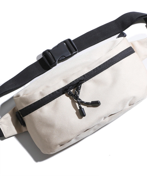 WEGO（ウィゴー）の「WEGO/ボックスウエストバッグ（ボディバッグ/ウエストポーチ・メンズ・ベージュ/ホワイト/ブラック/グレー系その他/ブルー系その他・FREE）」の5枚目の写真