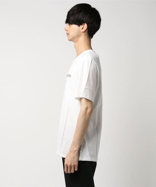 Calvin Klein Jeans（カルヴァンクラインジーンズ）の「Calvin Klein Jeans ロゴホワイトTシャツ（Tシャツ/カットソー・メンズ・ホワイト・SMALL/MEDIUM/LARGE/X-LARGE/XX-LARGE）」の2枚目の写真