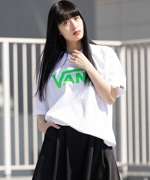 VANS(バンズ)の「VANS/ヴァンズ Classic Logo S/S T-shirts 半袖Tシャツ(Tシャツ/カットソー・メンズ・ホワイト/ブラック/ホワイト系その他/ホワイト×レッド/グリーン/ブラック×レッド/ホワイト×パープル/ベージュ・XL/M/L/S)」の8枚目の写真
