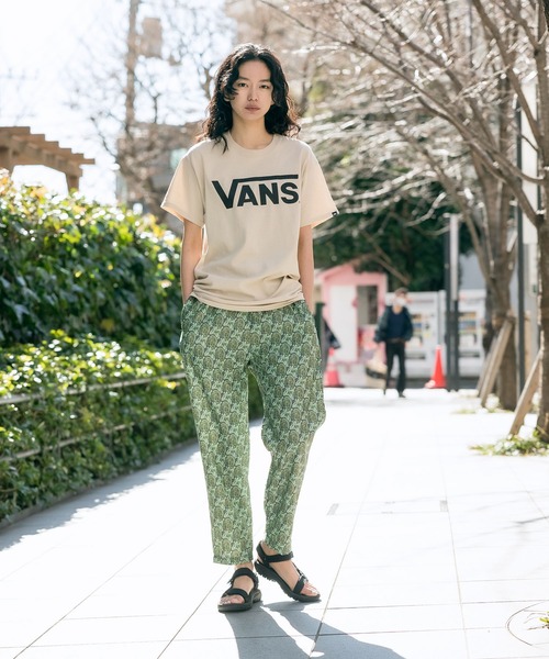 VANS(バンズ)の「VANS/ヴァンズ Classic Logo S/S T-shirts 半袖Tシャツ(Tシャツ/カットソー・メンズ・ホワイト/ブラック/ホワイト系その他/ホワイト×レッド/グリーン/ブラック×レッド/ホワイト×パープル/ベージュ・XL/M/L/S)」の11枚目の写真