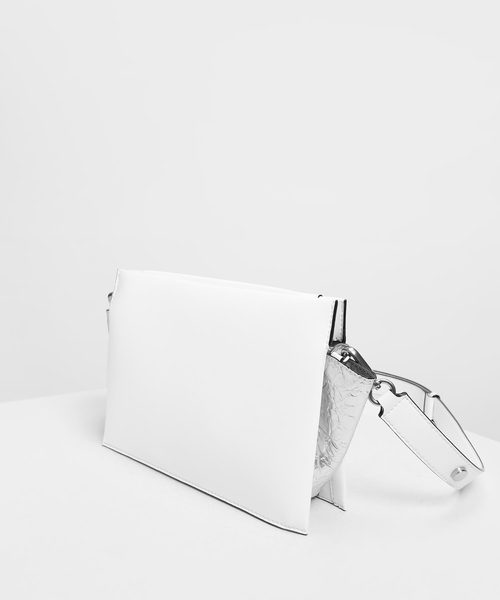 CHARLES & KEITH（チャールズ & キース）の「チェーンハンドル ショルダーバッグ /Chain Handle Shoulder bag（ショルダーバッグ・レディース・ホワイト/ブラック/イエロー/グリーン・M）」の5枚目の写真