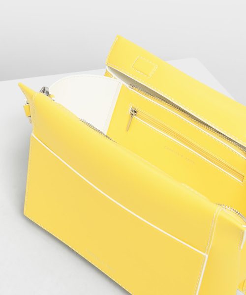 CHARLES & KEITH（チャールズ & キース）の「チェーンハンドル ショルダーバッグ /Chain Handle Shoulder bag（ショルダーバッグ・レディース・ホワイト/ブラック/イエロー/グリーン・M）」の7枚目の写真