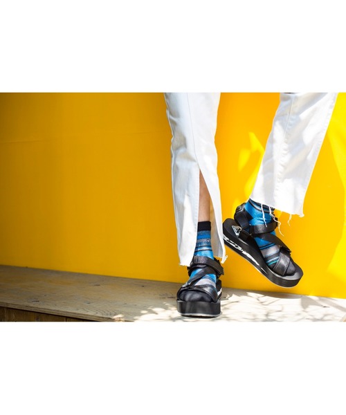 ROXY（ロキシー）の「厚底サンダル ROXY UNDERTOW（サンダル・レディース・ブラック/ホワイト/ネイビー・23cm/25cm/24cm）」の6枚目の写真