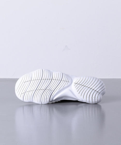 NIKE(ナイキ)の「<NIKE(ナイキ)> フリー ラン フライニット 3.0(スニーカー・メンズ・ブラック・26cm/26.5cm/27cm/27.5cm/28cm/28.5cm/29cm/30cm)」の5枚目の写真