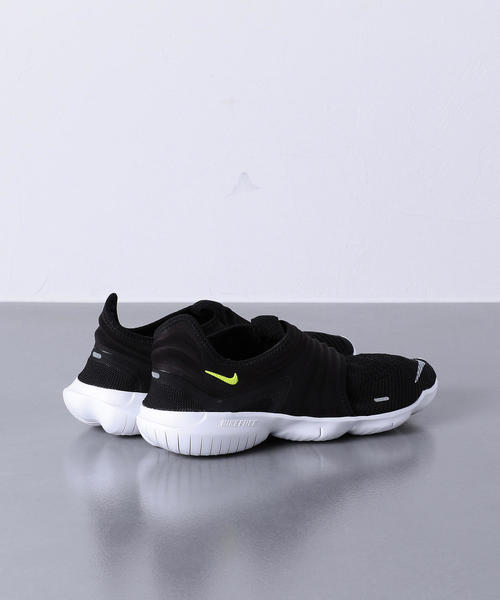 NIKE(ナイキ)の「<NIKE(ナイキ)> フリー ラン フライニット 3.0(スニーカー・メンズ・ブラック・26cm/26.5cm/27cm/27.5cm/28cm/28.5cm/29cm/30cm)」の3枚目の写真