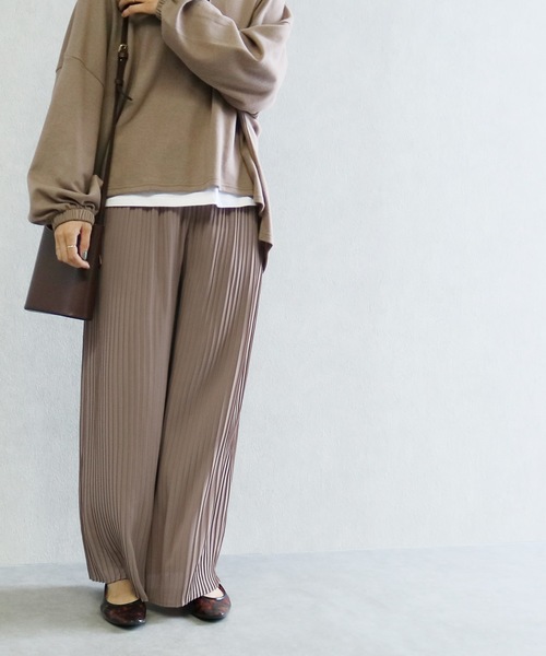 reca（レカ）の「プリーツワイドパンツ（その他パンツ・レディース・ブラック/グレイッシュベージュ/カーキ/ダークベージュ・M）」の10枚目の写真