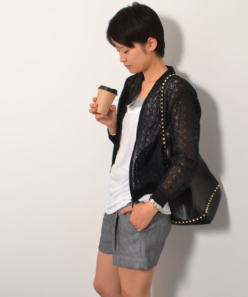 AMERICAN RAG CIE(アメリカンラグシー)の「エンブロイダリーレースブルゾン(その他アウター・レディース・ブラック/ホワイト・FREE)」の5枚目の写真