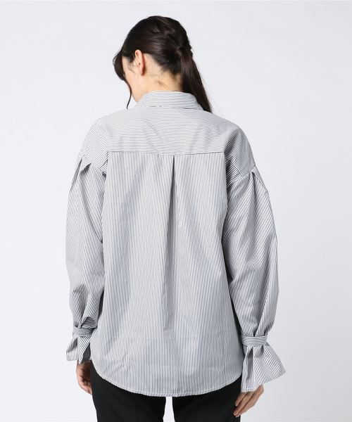 DING（ディング）の「DING/バルーン袖ストライプシャツ（シャツ/ブラウス・レディース・ブラック/ブルー・FREE）」の4枚目の写真