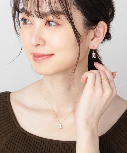 COCOSHNIK（ココシュニック）の「カラーストーン（ミスティーローズトパーズ）　バゲットカット　フックピアス（ピアス（両耳用）・レディース・ライトオレンジ系1・00）」の8枚目の写真
