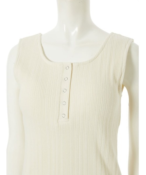 fifth（フィフス）の「ヘンリーネックカップ付きリブタンクトップ（キャミソール・レディース・ベージュ/アイボリー・MEDIUM）」の6枚目の写真