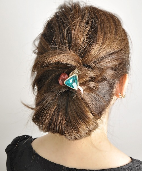 VIBGYOR Women（ヴィブジョー　ウィメン）の「【float】カラーストーン チャーム ヘアゴム（ヘアゴム・レディース・ブラック/ブラウン/グリーン/レッド/レッドパープル/グリーン系1・FREE）」の6枚目の写真