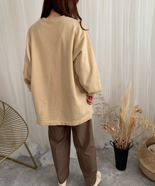 slowmelly（スローメリー）の「【WEARISTA てら】サイドスリット裏毛プルオーバー（スウェット・レディース・ベージュ/ブラウン/ピンク/モスグリーン・FREE）」の6枚目の写真