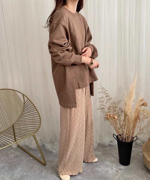 slowmelly（スローメリー）の「【WEARISTA てら】サイドスリット裏毛プルオーバー（スウェット・レディース・ベージュ/ブラウン/ピンク/モスグリーン・FREE）」の9枚目の写真