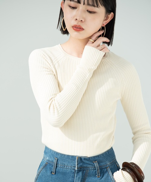 Aunt Marie's（アントマリーズ）の「ロングスリーブリブニット（ニット/セーター・レディース・アイボリー/ライトパープル/ブラック/グリーン・FREE）」の4枚目の写真