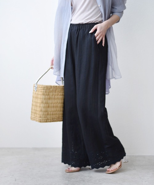 Eimee Law(エイミーロウ)の「カット刺繍リラックスパンツ(その他パンツ・レディース・ブラック/ライトベージュ・38)」の7枚目の写真