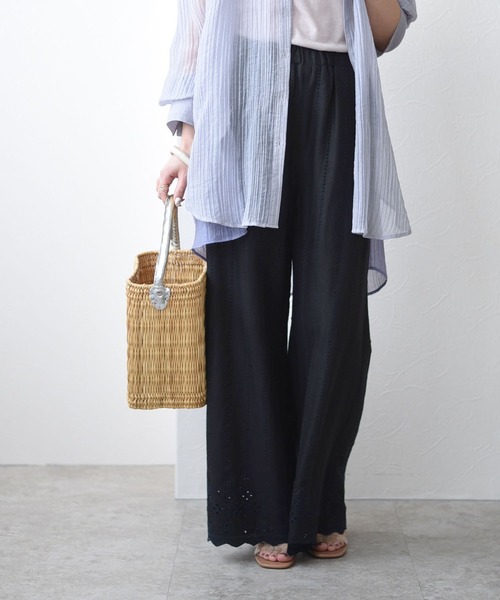 Eimee Law(エイミーロウ)の「カット刺繍リラックスパンツ(その他パンツ・レディース・ブラック/ライトベージュ・38)」の9枚目の写真