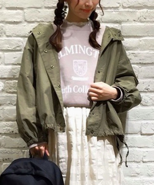 Samansa Mos2（サマンサ モスモス）の「脇リボンマウンテンパーカー（マウンテンパーカー・レディース・ブルー/キナリ/ベージュ/カーキ/イエロー・ﾌﾘ-）」の3枚目の写真