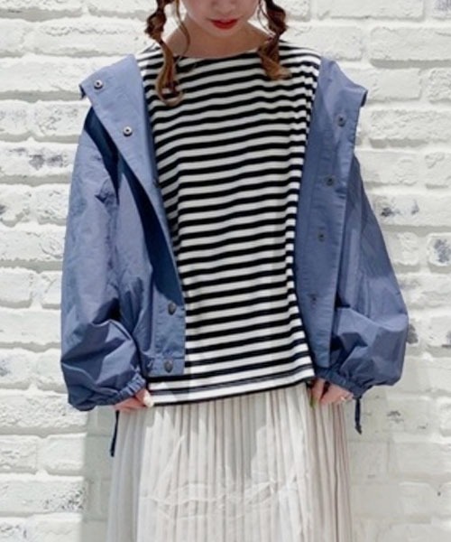 Samansa Mos2（サマンサ モスモス）の「脇リボンマウンテンパーカー（マウンテンパーカー・レディース・ブルー/キナリ/ベージュ/カーキ/イエロー・ﾌﾘ-）」の4枚目の写真