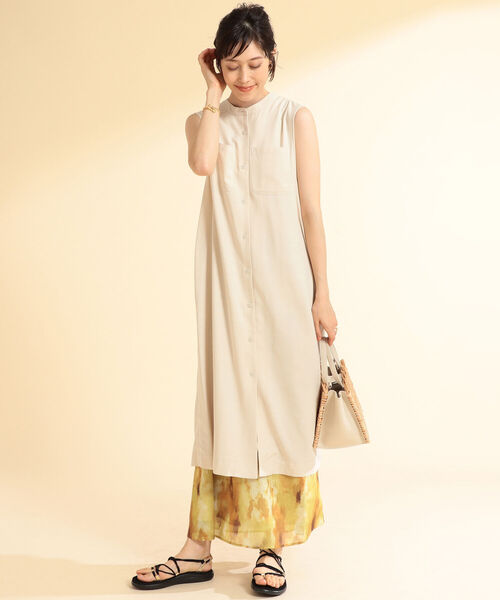 Ray BEAMS（レイビームス）の「Ray BEAMS / バックオープン ノースリーブ シャツワンピース（ワンピース・レディース・ナチュラル/イエロー系その他5・ONE SIZE）」の4枚目の写真