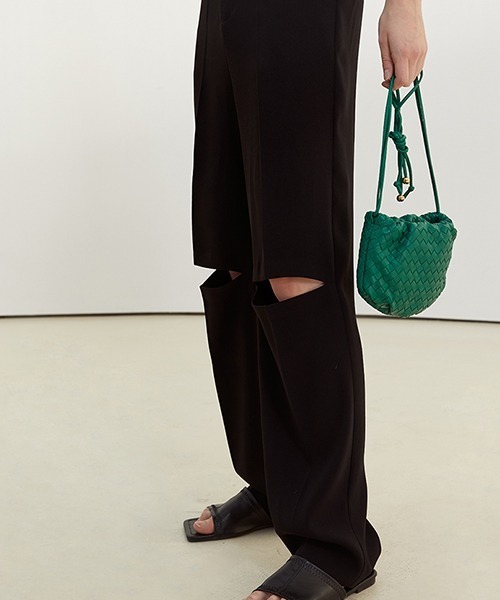 Fano Studios（ファノ ストゥディオズ）の「【Fano Studios】Cutting damaged high waist slacks FC21K029（スラックス・レディース・ブラック・L/S/M）」の2枚目の写真