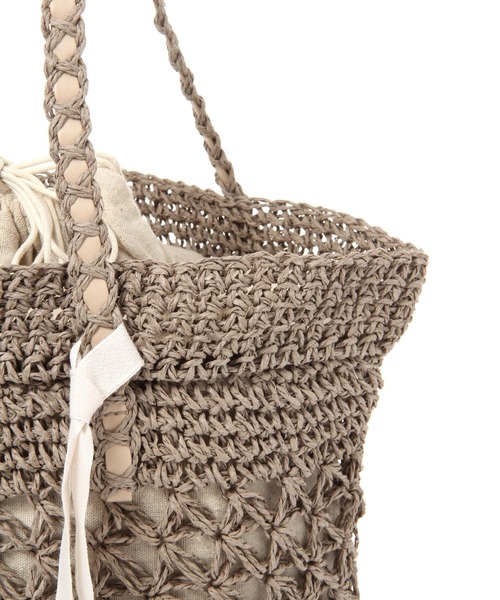 studio CLIP（スタディオクリップ）の「【キナリノ掲載商品】ペーパー透かし柄トートバッグ（かごバッグ・レディース・モカ/キャメル/グレー/レッド・FREE）」の18枚目の写真