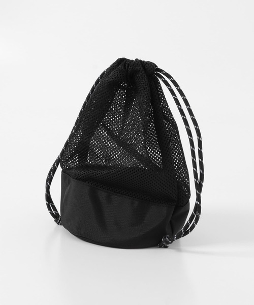 ITEMS URBANRESEARCH（アイテムズ アーバンリサーチ）の「メッシュ ドロスト巾着バッグ（ショルダーバッグ・メンズ・ネイビー/ブラック/オリーブ・-）」の10枚目の写真